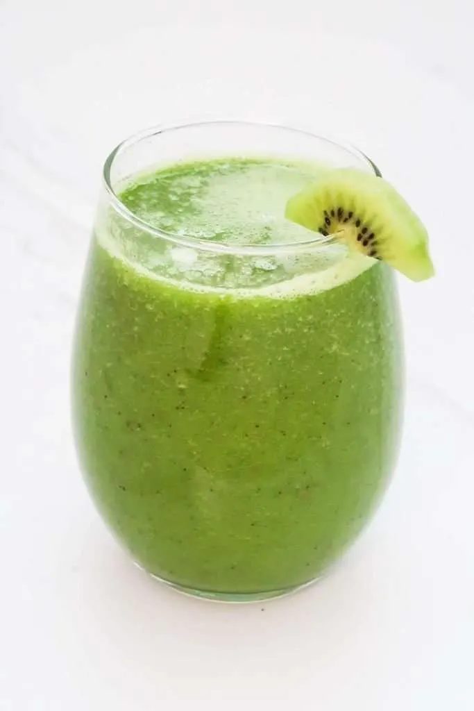 Refreshing apple kiwi green smoothie recipe! Make a batch of this simple green smoothie for a fast low-calorie breakfast or a healthy snack…