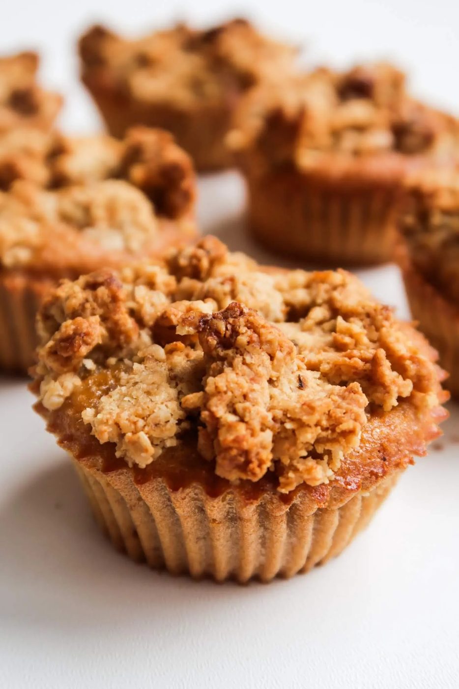 These healthy apple streusel oatmeal muffins are simple to make and a satisfying healthy breakfast idea! These healthy breakfast muffins…