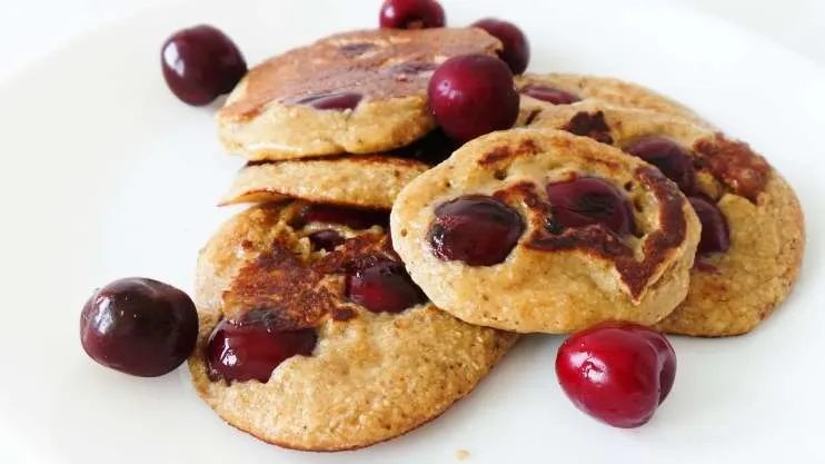 Cherry pancakes, healthy