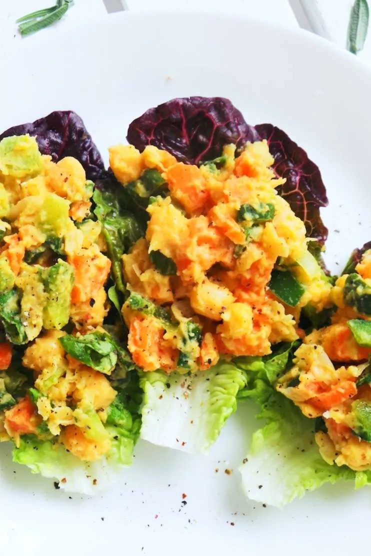 Mashed chickpea salad, healthy