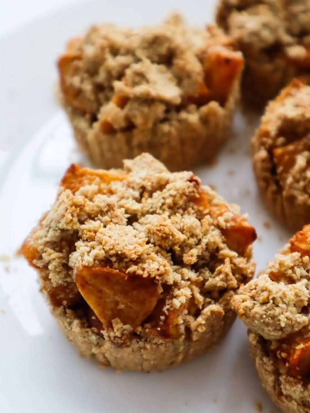 Apple crumble mini pies, healthy