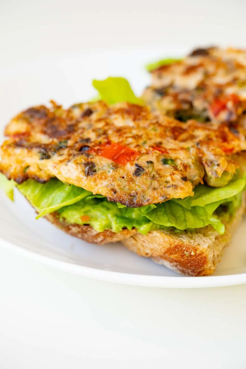 This tuna omelette is a high-protein breakfast recipe that is also high-fiber, low-carb and a great source of antioxidants and omega-3's!…