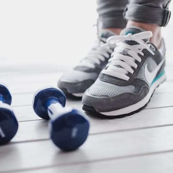 How to work out at home to lose weight and get fit without a gym membership! These tips will help you stay motivated to reach your weight…