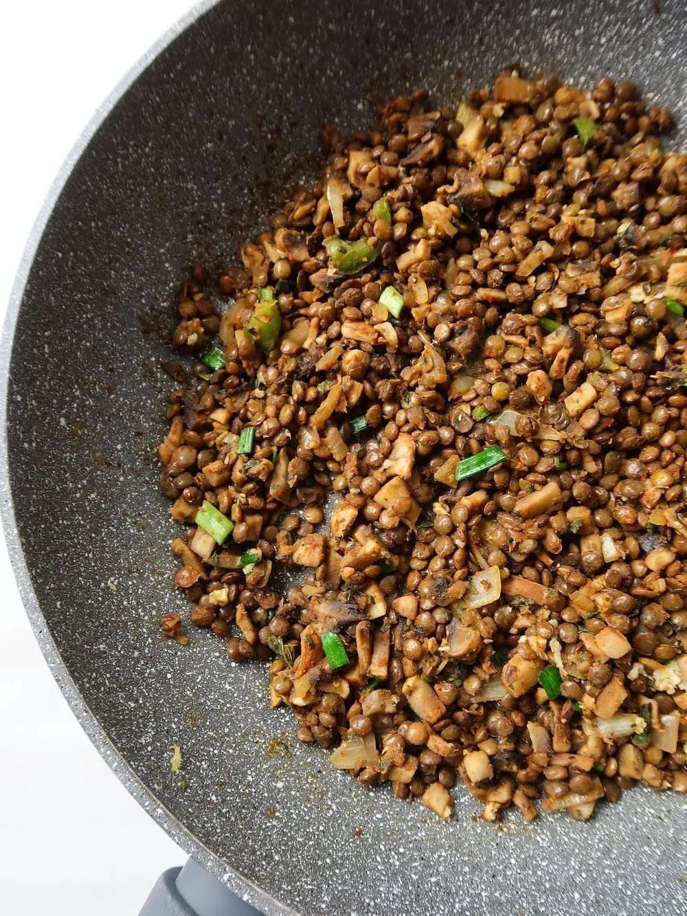 10-minute lentil lettuce tacos