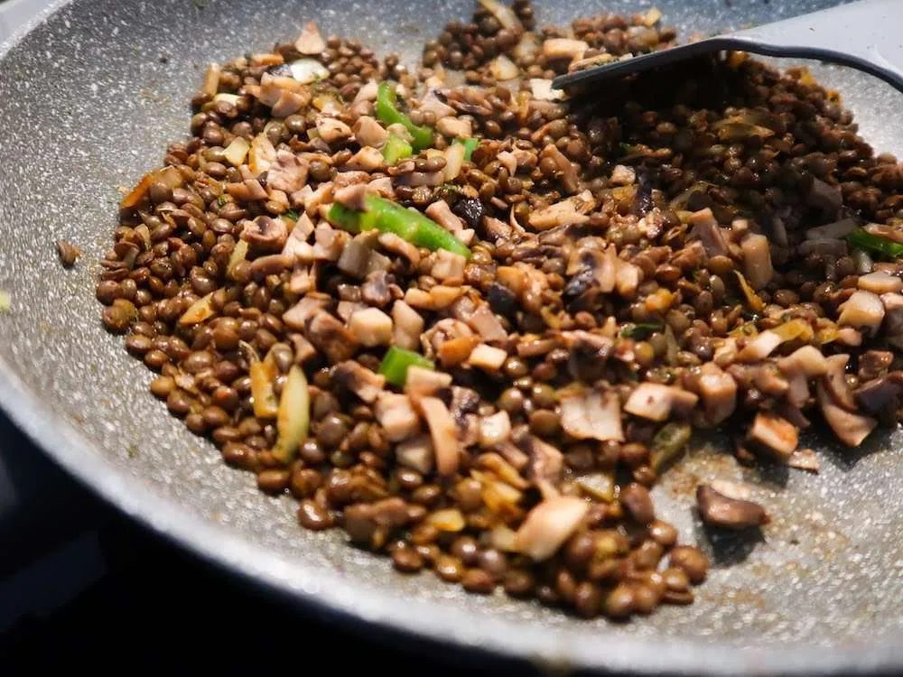 10-minute lentil lettuce tacos