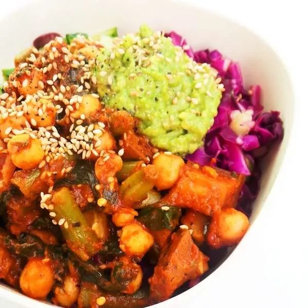 Meal prep bowl with spicy chickpeas, vegan