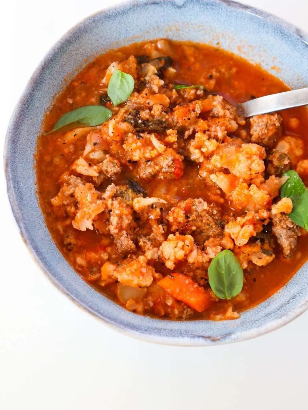 This is a fast Mediterranean-inspired spicy ground beef and cauliflower soup and it actually tastes wonderful. It's an simple low-glycemic…