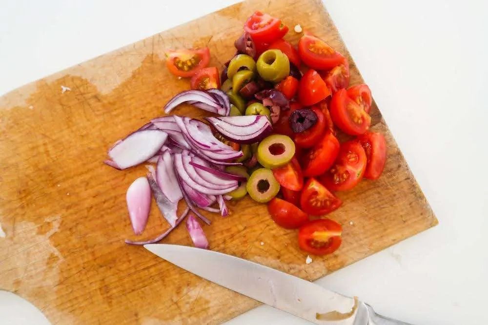 Mediterranean roasted chickpea salad