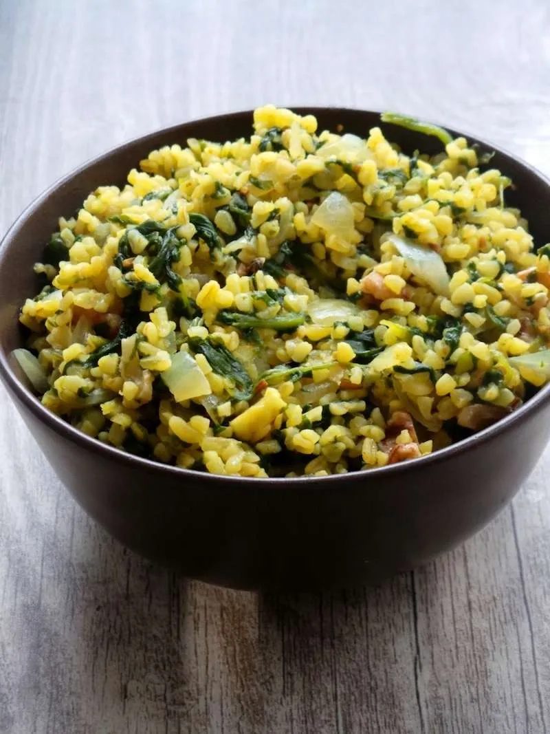 Bulgur and spinach dinner, simple