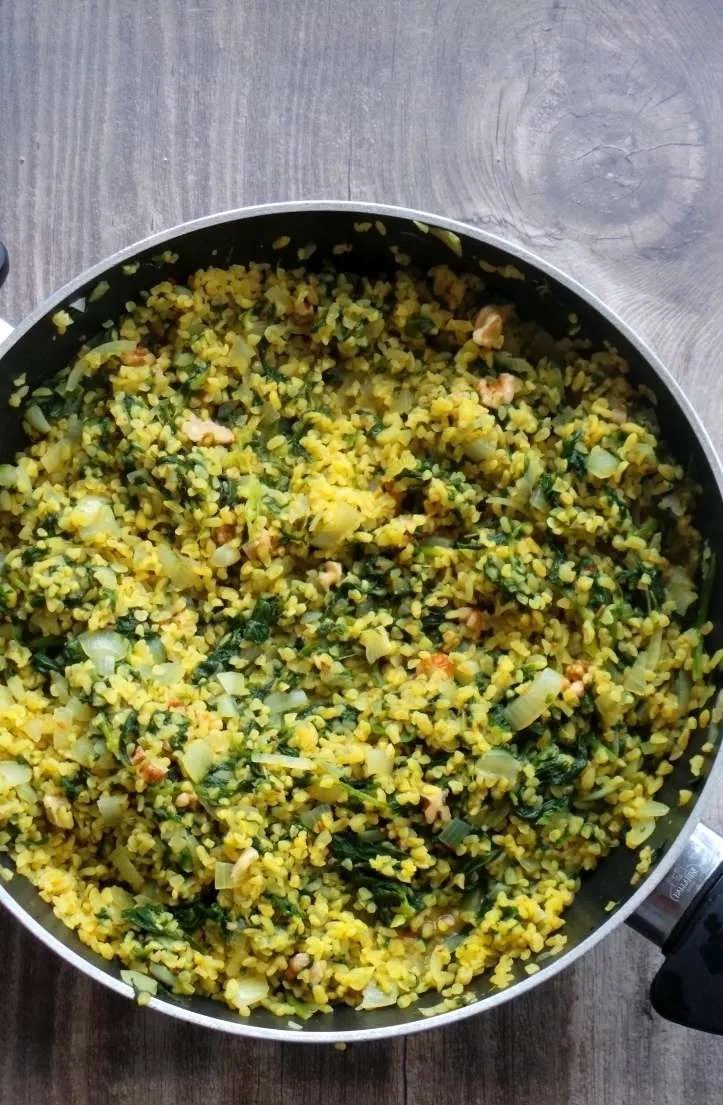 Bulgur and spinach dinner, simple