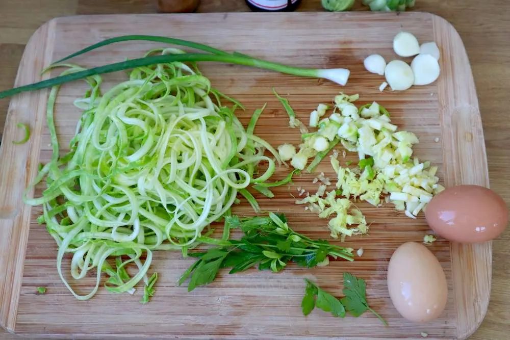 Stir-fried zucchini noodles