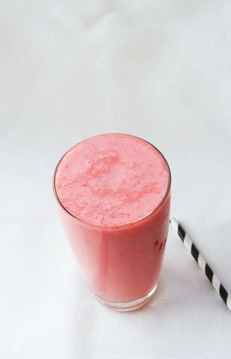 Strawberry smoothie recipe without banana