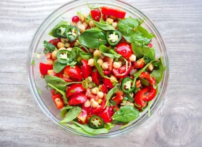 Tomato & chickpea salad, healthy