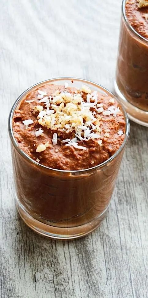 Vegan chocolate mousse, healthy