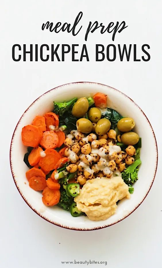 Meal prep bowls with chickpeas, vegan