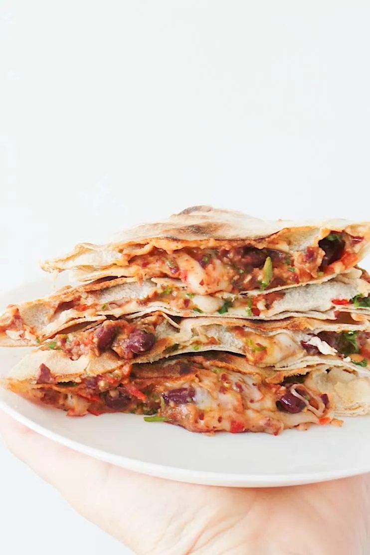 Quesadillas with beans, simple & fast, vegetarian