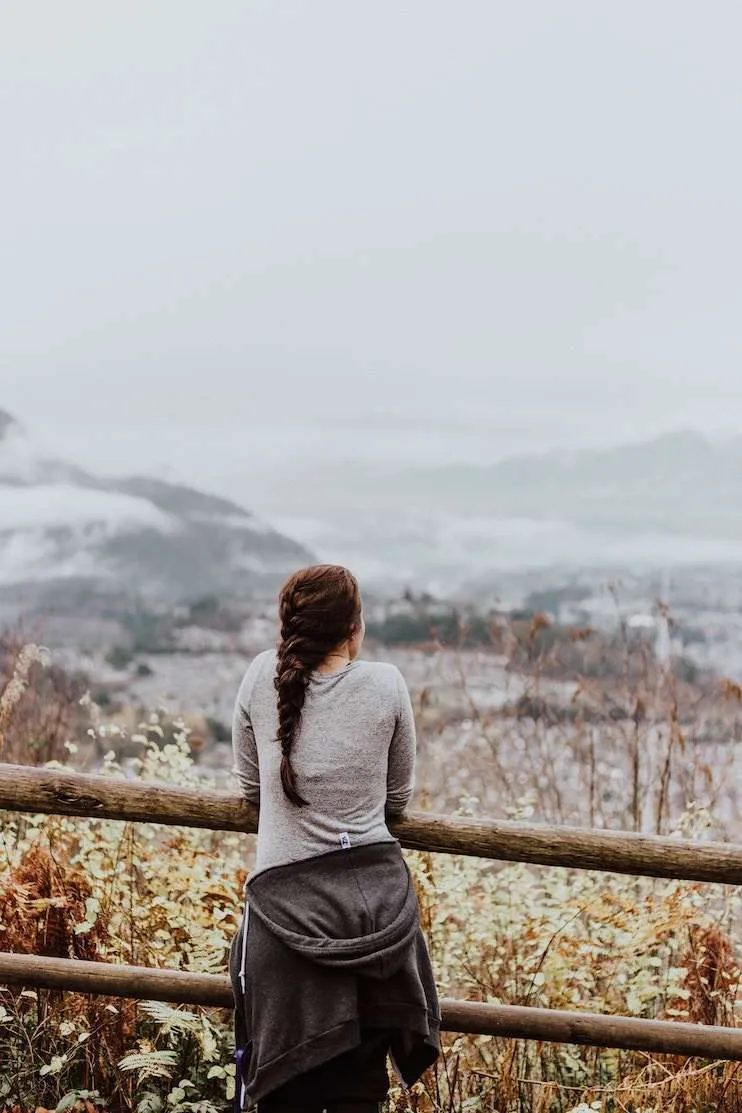 8 things we do regularly to clear our mind and reduce stress, overwhelm and anxiety! On this list you'll find simple self-care ideas and…