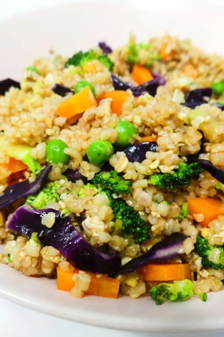 Fast and simple recipe for vegetable fried rice, but with bulgur - for more fiber and more iron! This simple weeknight dinner recipe is…