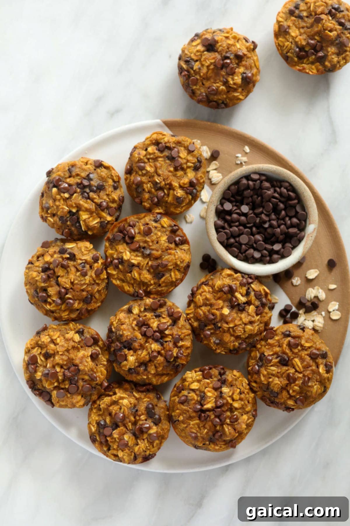Spiced Pumpkin Oat Cups 4 A beautifully presented plate of pumpkin oatmeal cups, ready to be enjoyed as a wholesome breakfast or snack.