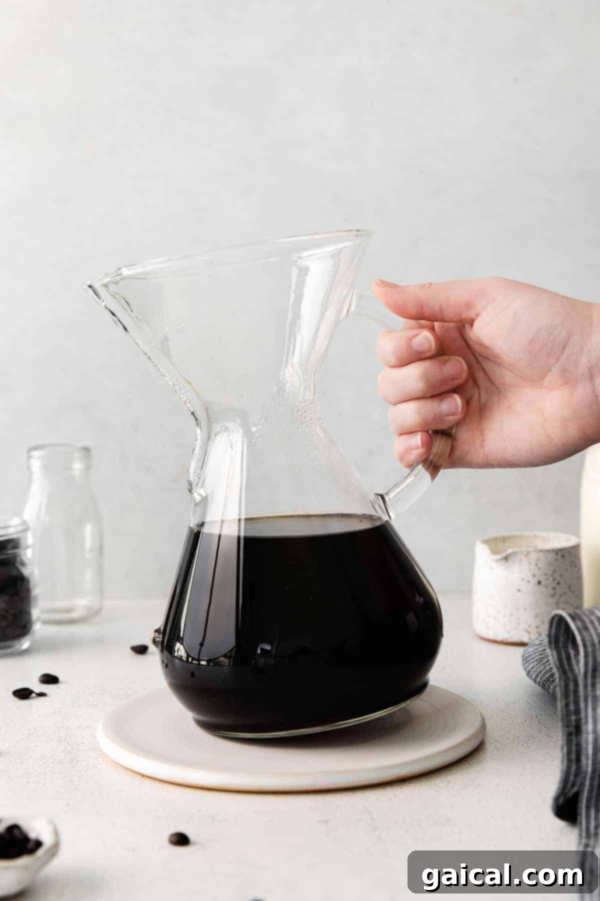 Pour over coffee is hands down the best kind of morning jo. Learn how to use your Chemex in this pour over coffee recipe tutorial. pour over coffee