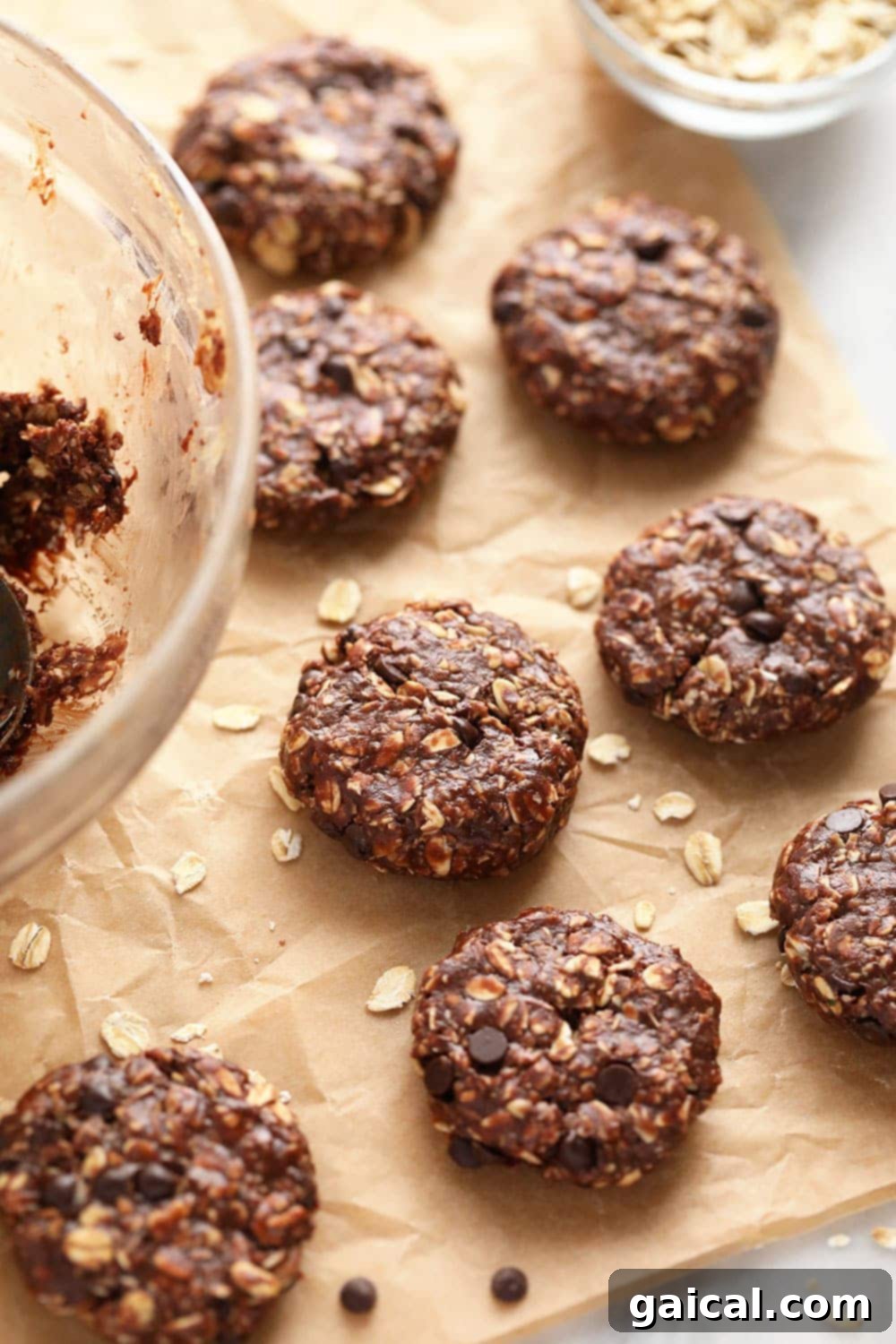 No-Bake Chocolate Oatmeal Cookies: A Healthy & Easy Treat Delicious no-bake chocolate oatmeal cookies arranged on parchment paper, ready to be enjoyed.