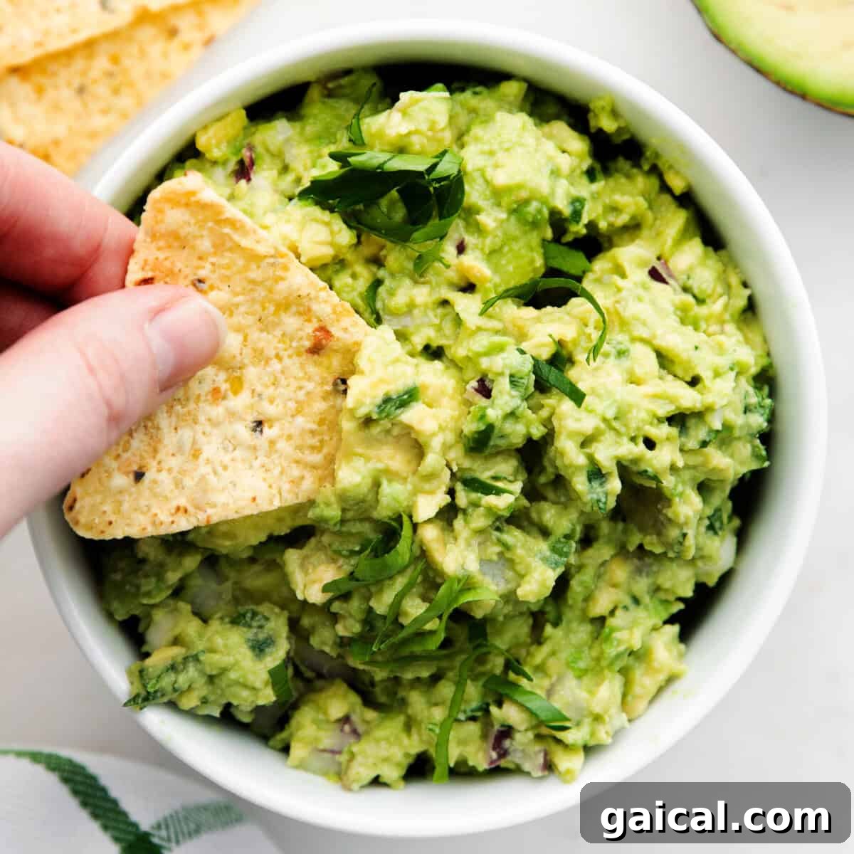 guacamole in bowl.
